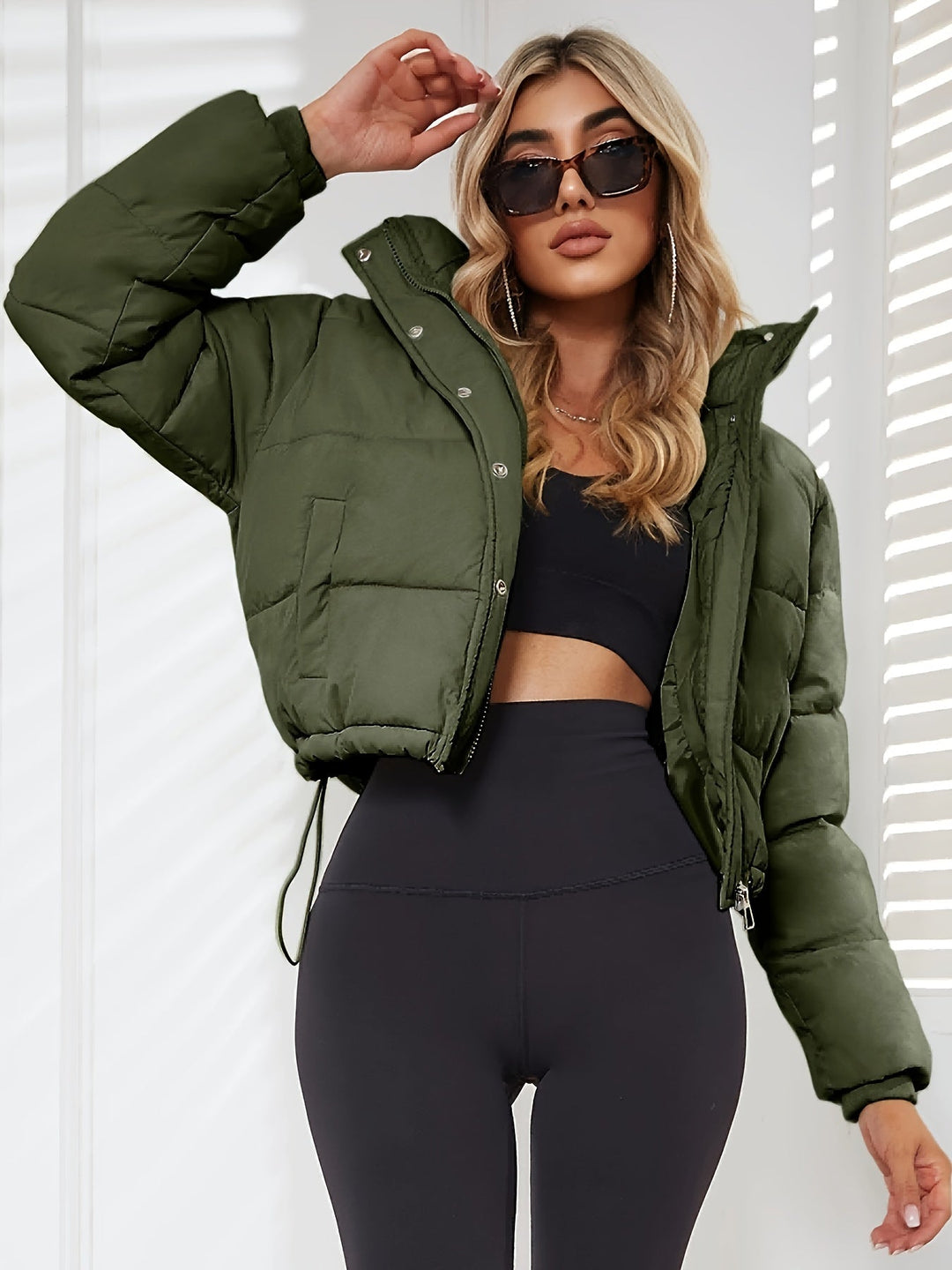 Stylish Short Warm Winter Jacket for Women | Ideal for Winter