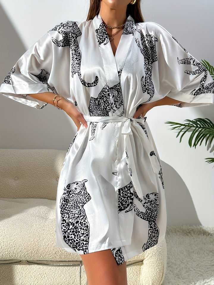 Elegant Chic Leopard Print Pyjama Set for Women | Ideal for Every Season