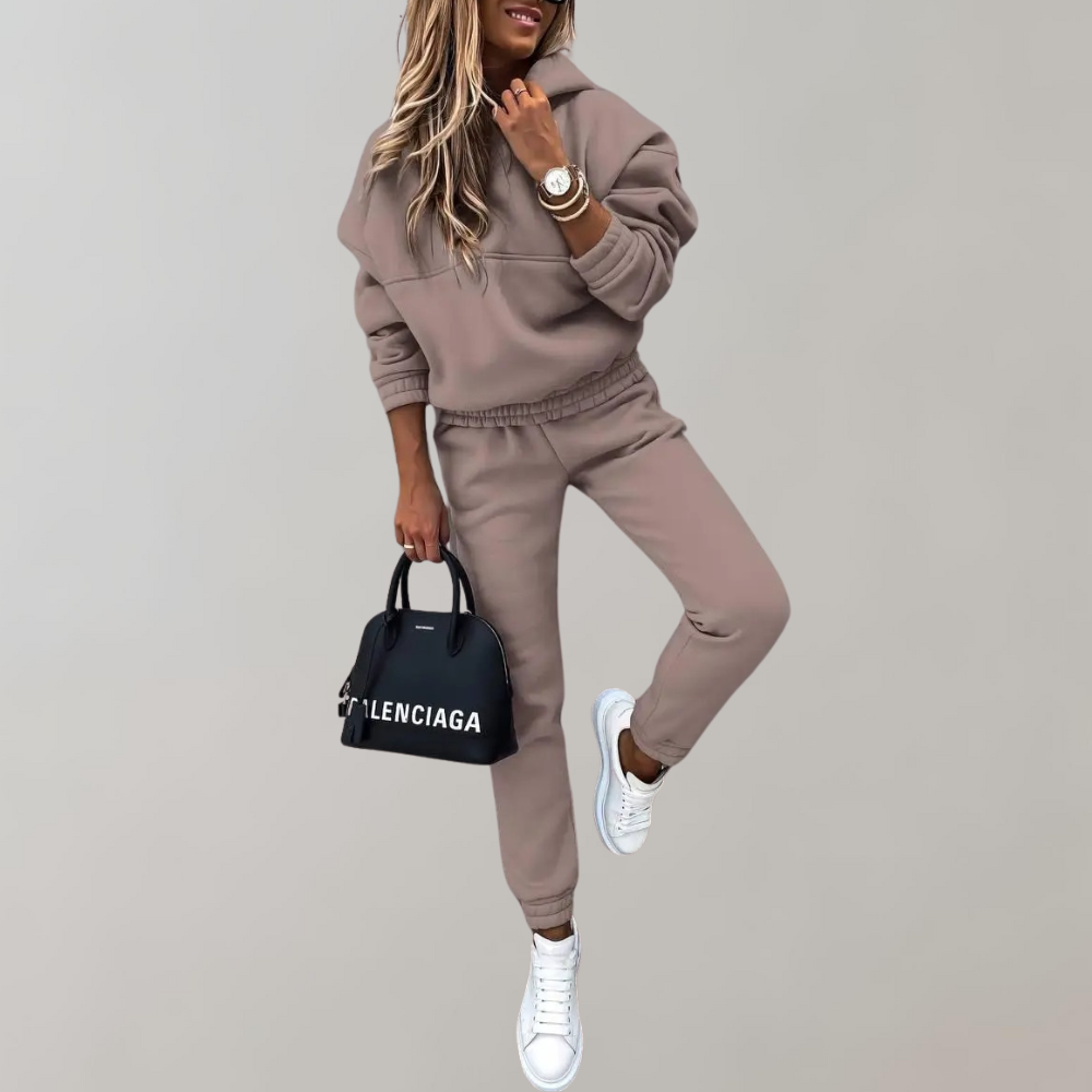 Casual Cotton Training & Tracksuit with Hood in Retro Style for Women | Perfect for Casual Days