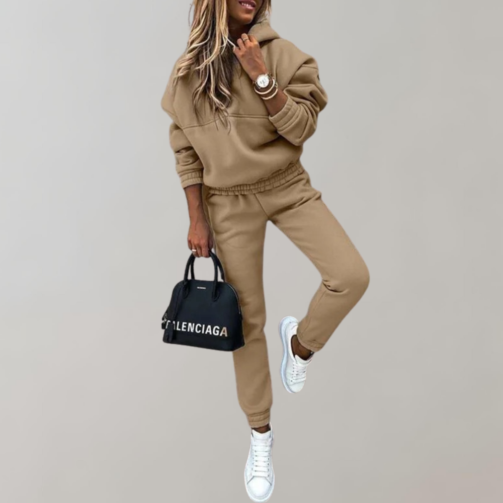 Casual Cotton Training & Tracksuit with Hood in Retro Style for Women | Perfect for Casual Days