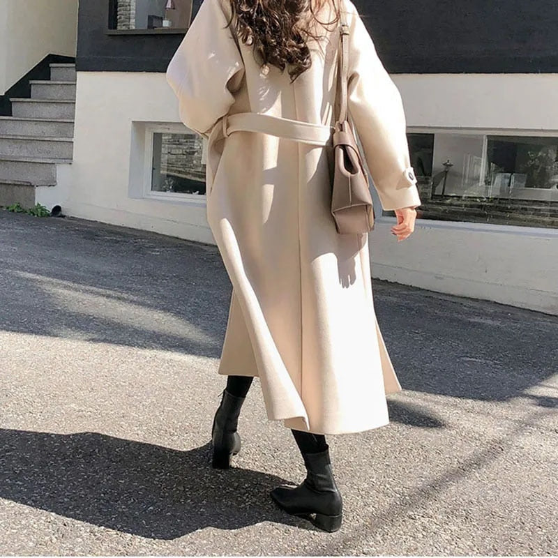 Women's Elegant Wool Trench Coat with Belt | Ideal for Autumn/Winter