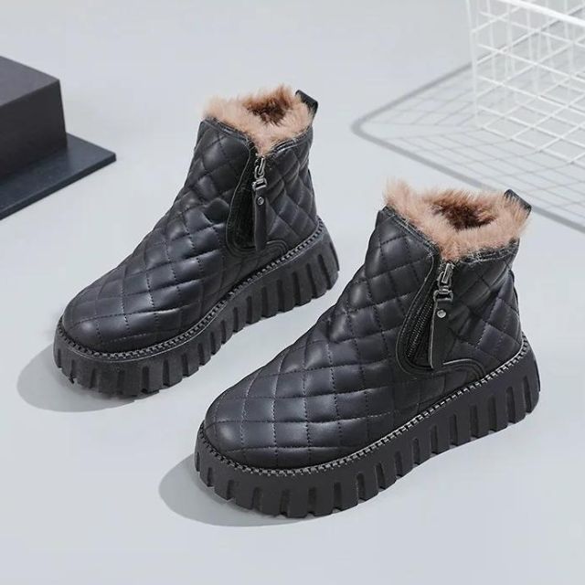 Casual Platform Ankle Boots with Zipper and Vegan Fur for Women | Ideal for Autumn