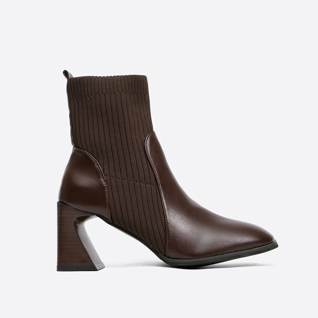 Vegan Smooth Leather Chelsea Boots with Heel for Women | Ideal for Everyday Wear