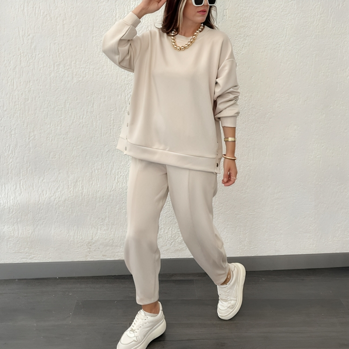 Casual Retro Oversized Training & Tracksuit For Women | Perfect for Casual Days