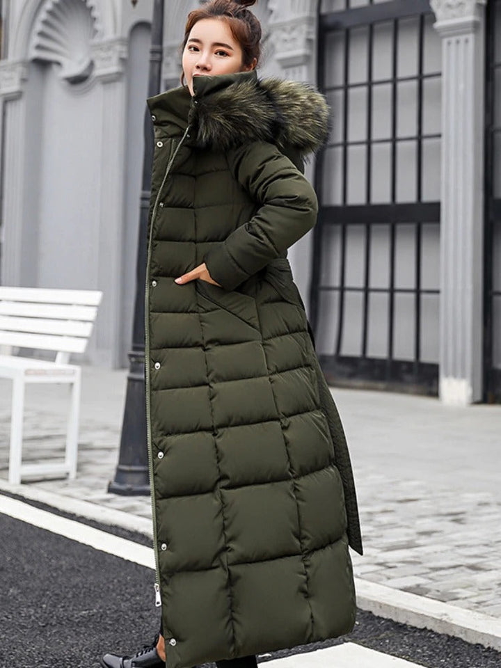 Women's Elegant Long Parka with Fur Hood and Belt | Ideal for Autumn/Winter